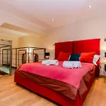 Luxury 3 Fiat, Ariberto Home, Tra Centro Storico Di Milano E Navigli, Con Spaziosa Jacuzzi