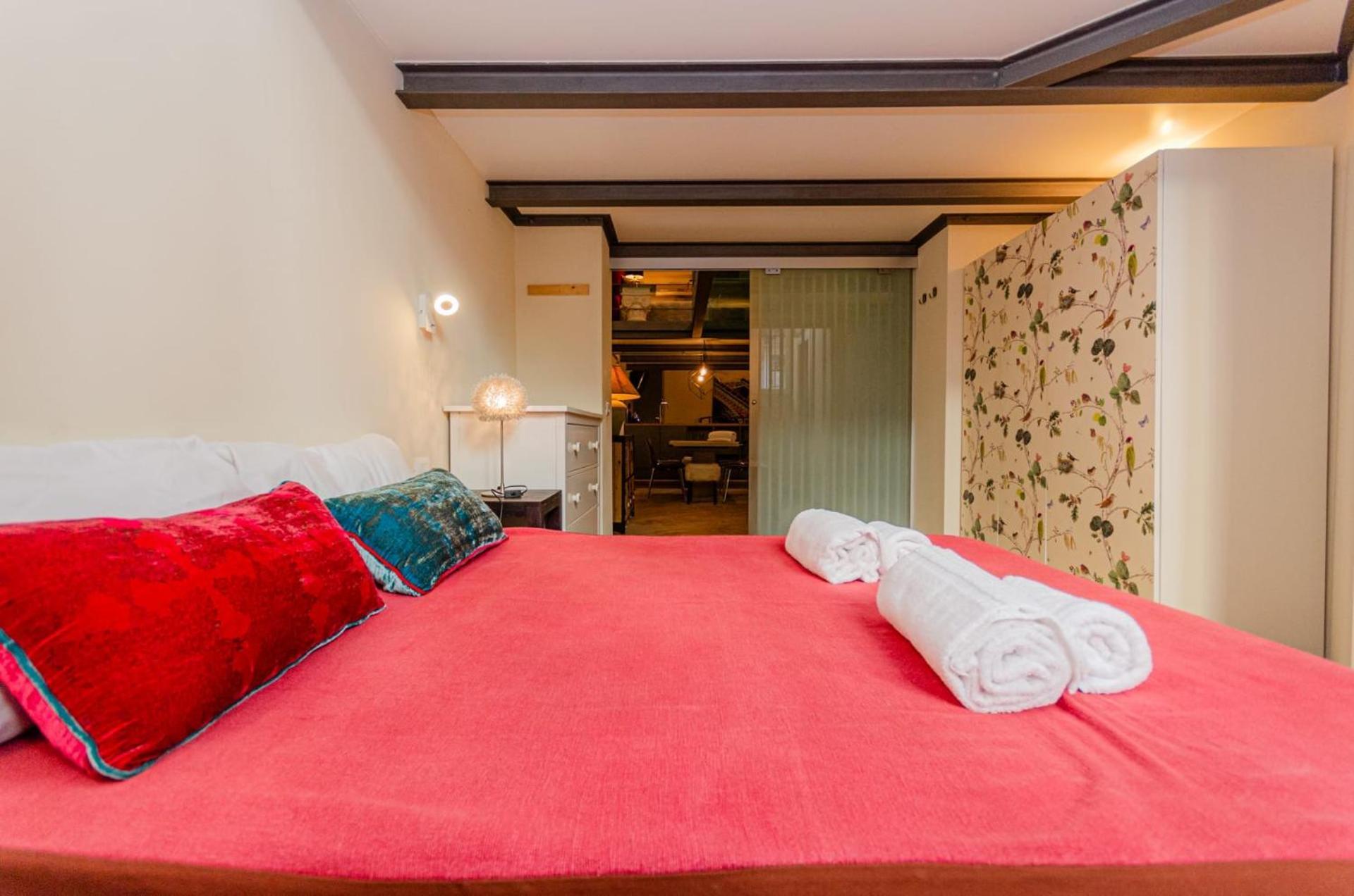 Appartement Luxury 3 Fiat, Ariberto Home, Tra Centro Storico Di E Navigli, Con Spaziosa Jacuzzi *