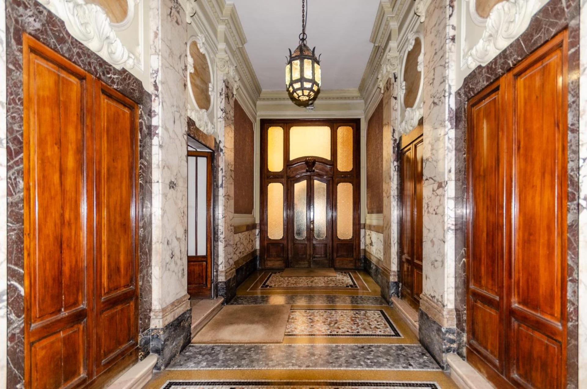 Appartement Luxury 3 Fiat, Ariberto Home, Tra Centro Storico Di E Navigli, Con Spaziosa Jacuzzi *