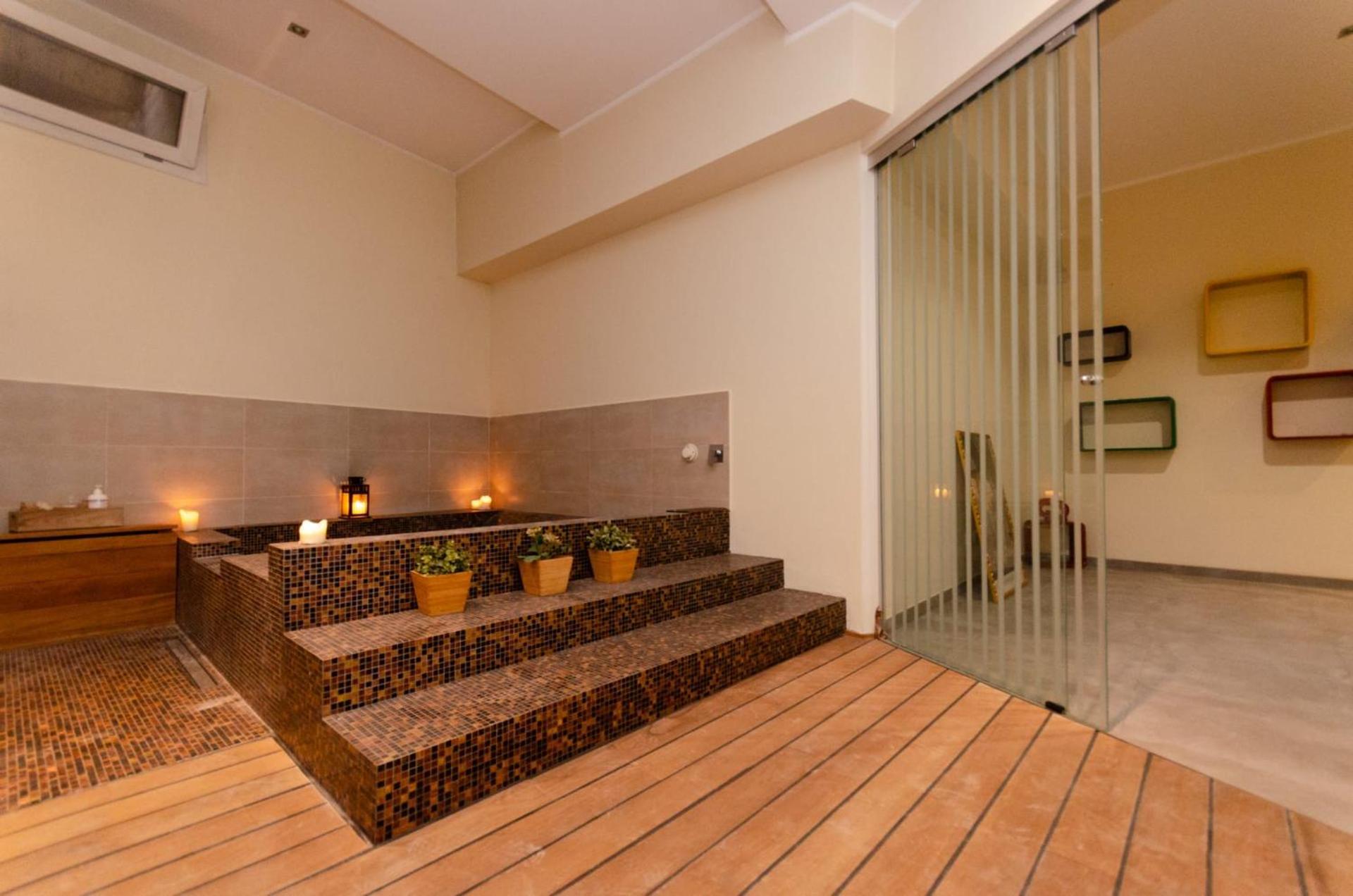 Luxury 3 Fiat, Ariberto Home, Tra Centro Storico Di E Navigli, Con Spaziosa Jacuzzi * Milan