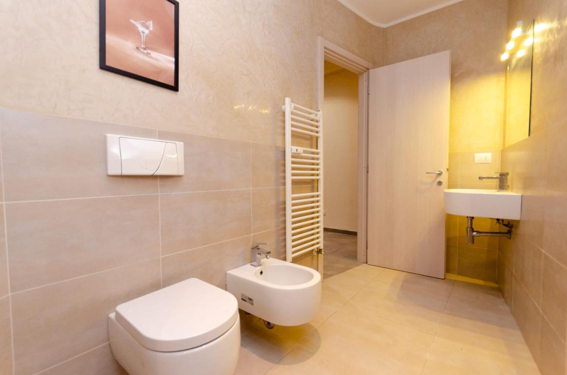 Luxury 3 Fiat, Ariberto Home, Tra Centro Storico Di E Navigli, Con Spaziosa Jacuzzi