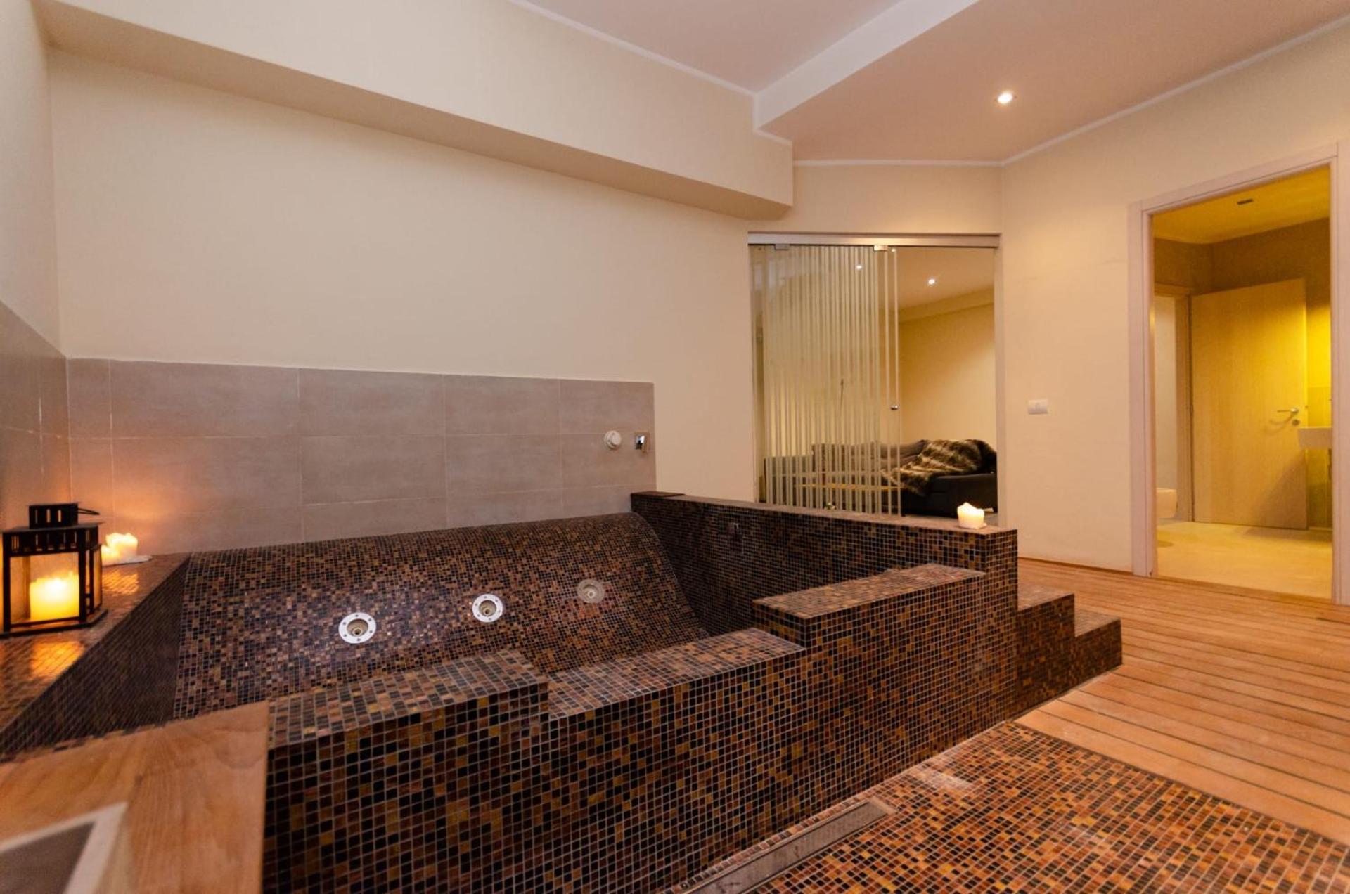 Luxury 3 Fiat, Ariberto Home, Tra Centro Storico Di E Navigli, Con Spaziosa Jacuzzi *